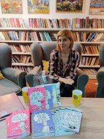 Књижевно вече са Драганом Младеновић у Библиотеци у Костолцу
