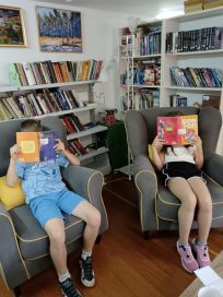 ЛЕТЊА ПРИЧАОНИЦА У БИБЛИОТЕЦИ У КОСТОЛЦУ