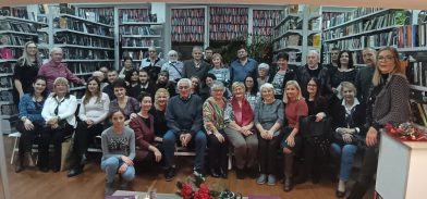 Чаробни свет „Чајанке са књигом“ у Библиотеци у Костолцу