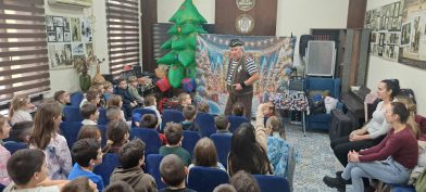 ТАМО ГДЕ ПОЛИЦЕ ПОСТАЈУ ПАЛУБА