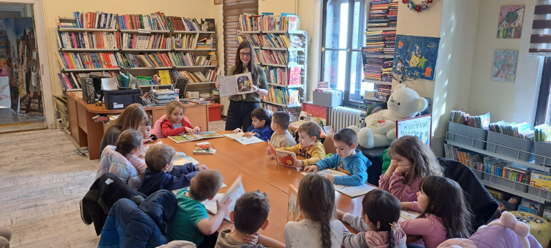 БУБЕ У БИБЛИОТЕЦИ